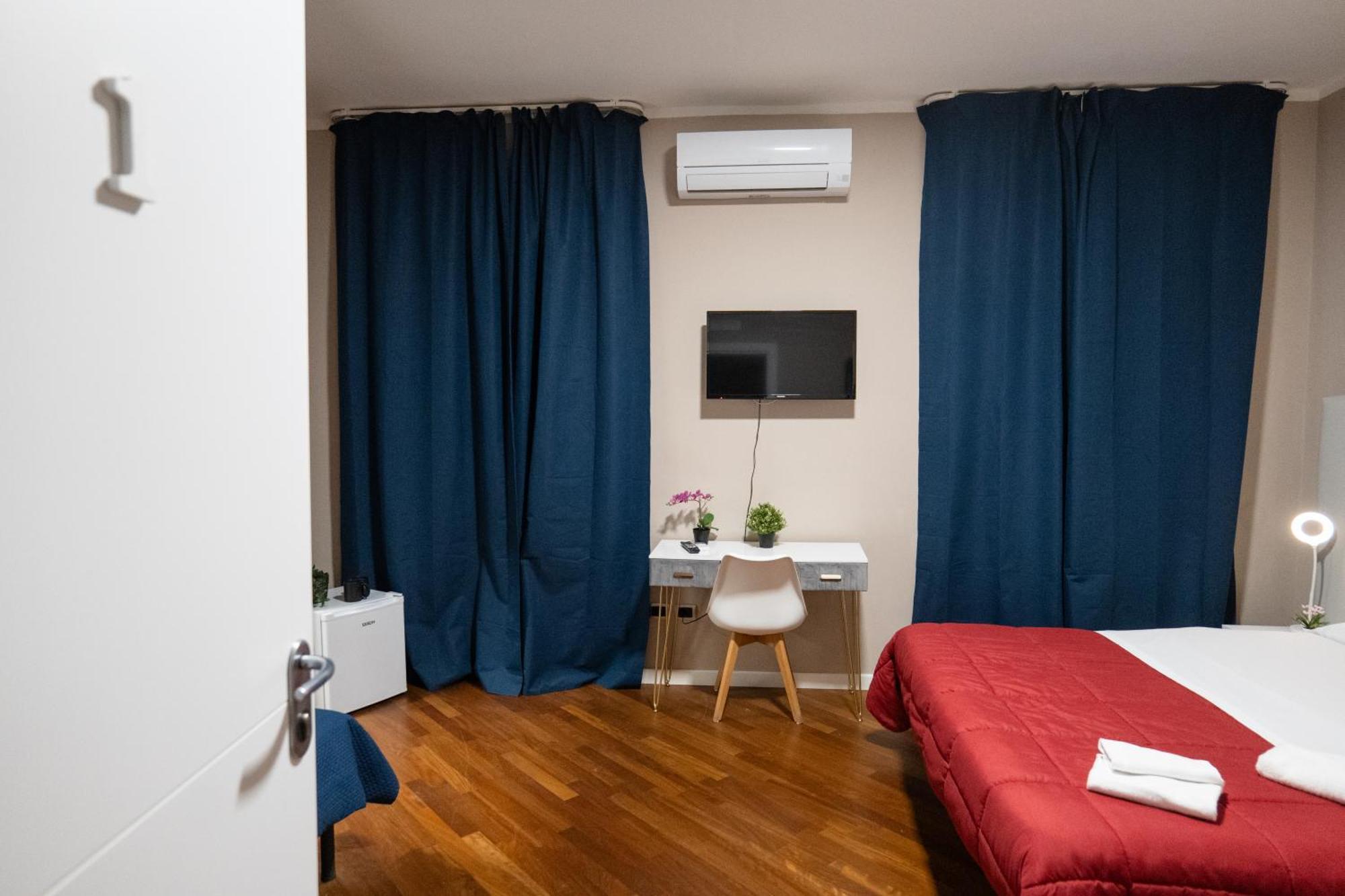 Dalmazia 33 Hotel ซาแลร์โน ภายนอก รูปภาพ