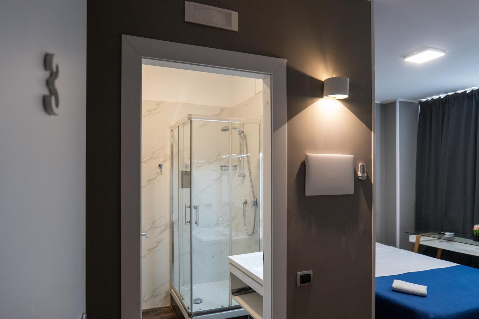 Dalmazia 33 Hotel ซาแลร์โน ภายนอก รูปภาพ