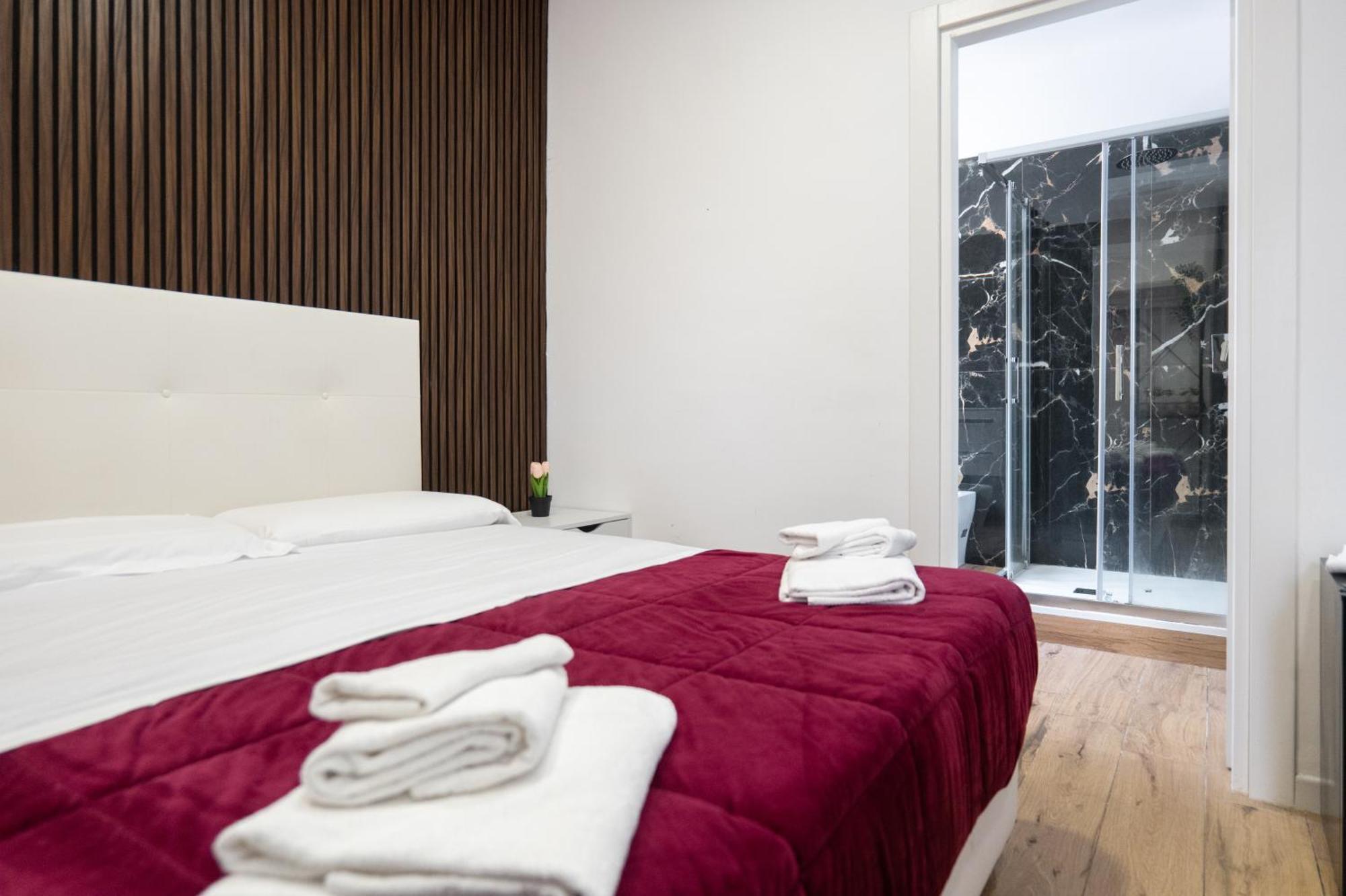 Dalmazia 33 Hotel ซาแลร์โน ภายนอก รูปภาพ